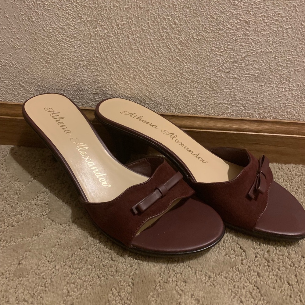 Dainty deep burgundy slip on heels